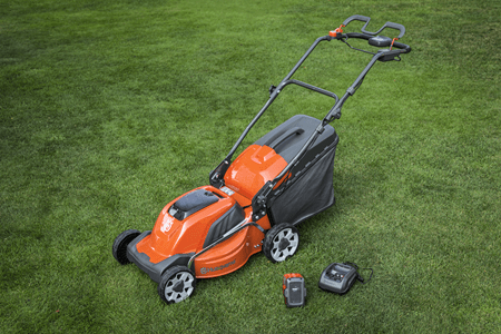 HUSQVARNA LC 141i - Kit with Battery and Charger