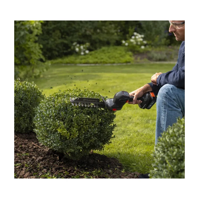 Husqvarna Aspire™ S20-P4A with battery and charger