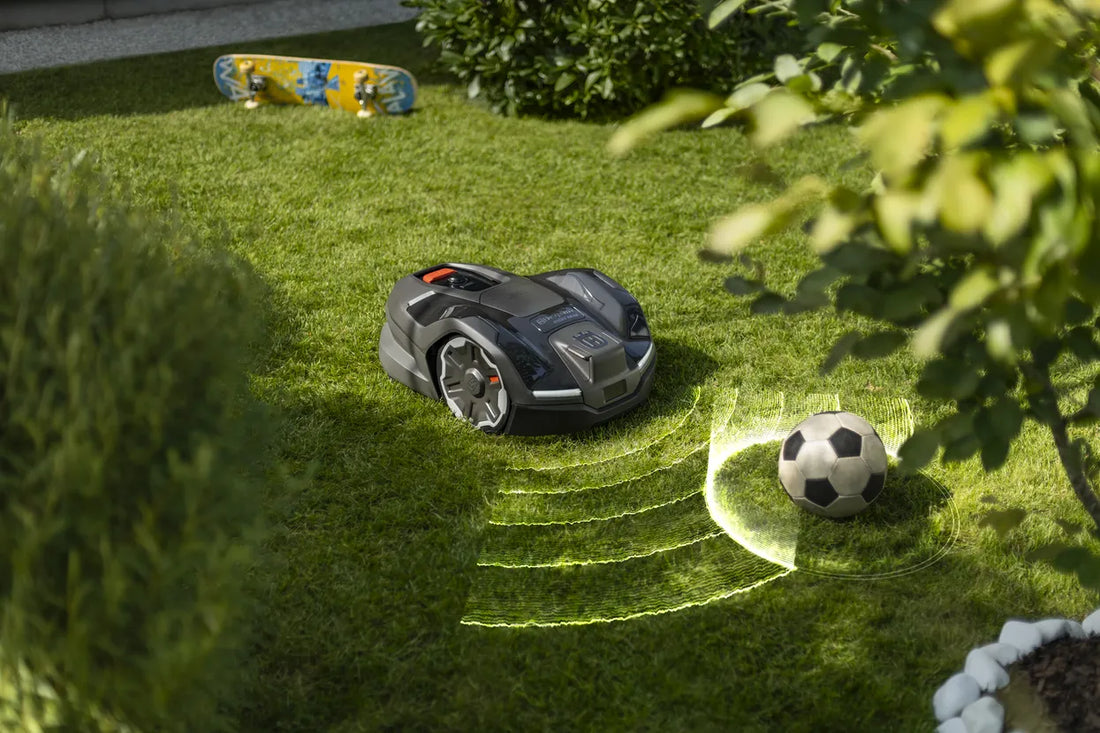 Husqvarna Automower® 405XE NERA (900 m²)